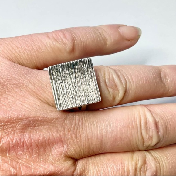 Sterling Silver Tashi Designer Ring Funky Ridged Design - Picture 6 of 6